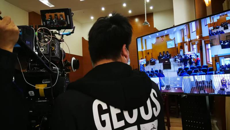 AI生成VS人工创意——大名县广告片拍摄公司的技术浪漫主义实践